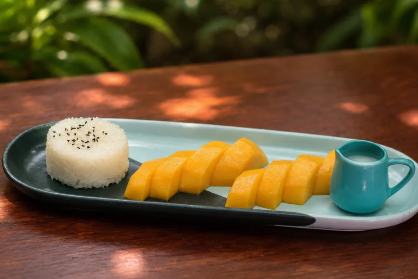 ເຂົ້າໜຽວໝາກມ່ວງ - Mango Sticky Rice