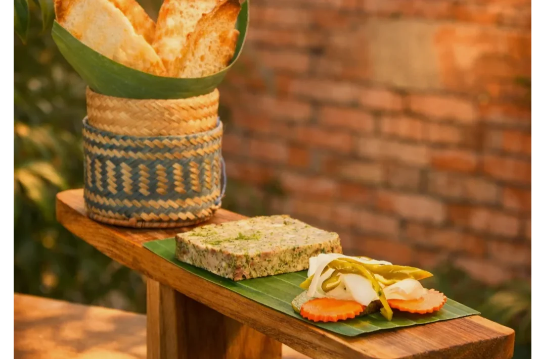 ປາເຕ້ລາວ - Pate Lao