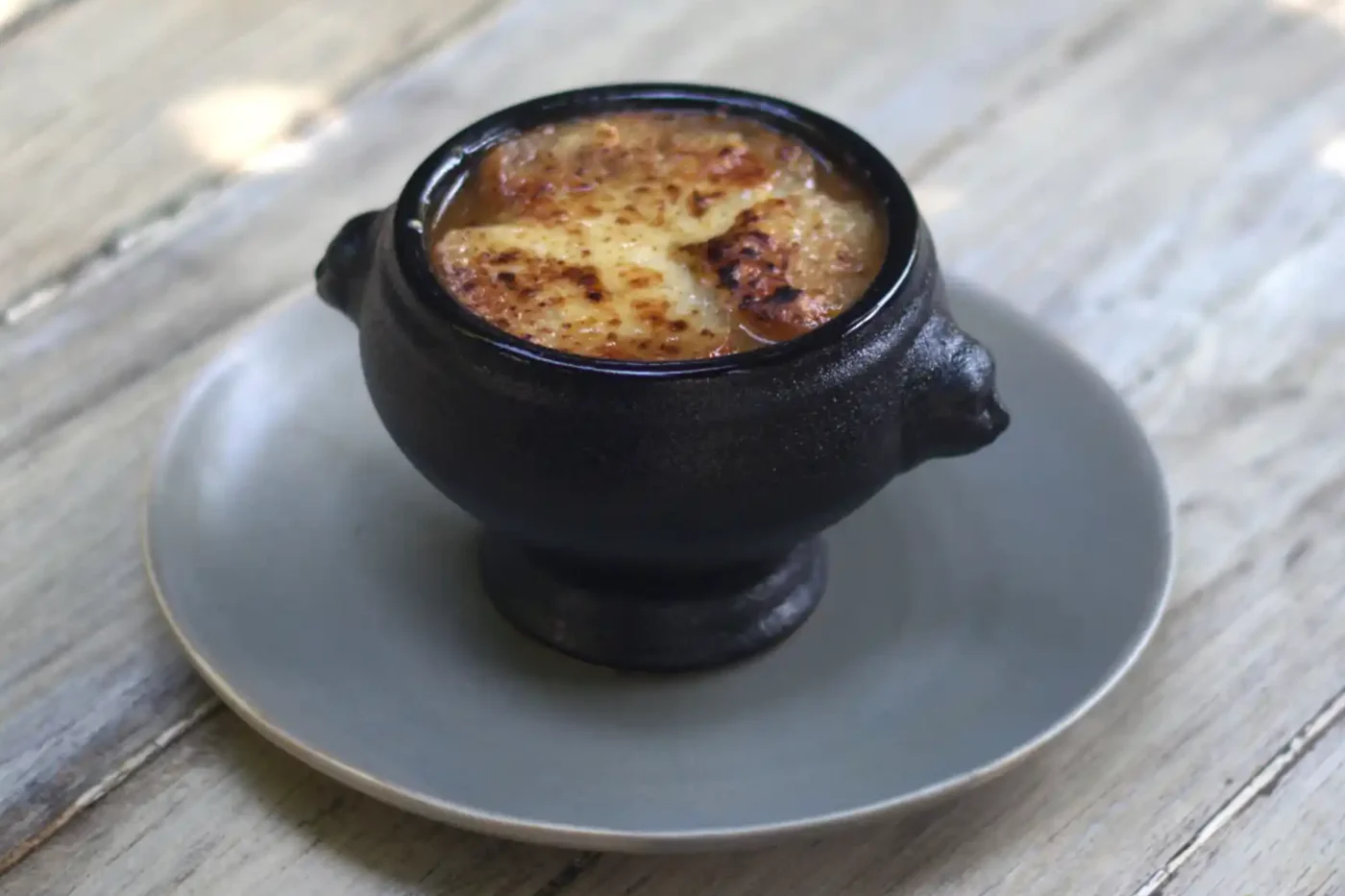Soupe à l'oignon Gratinée